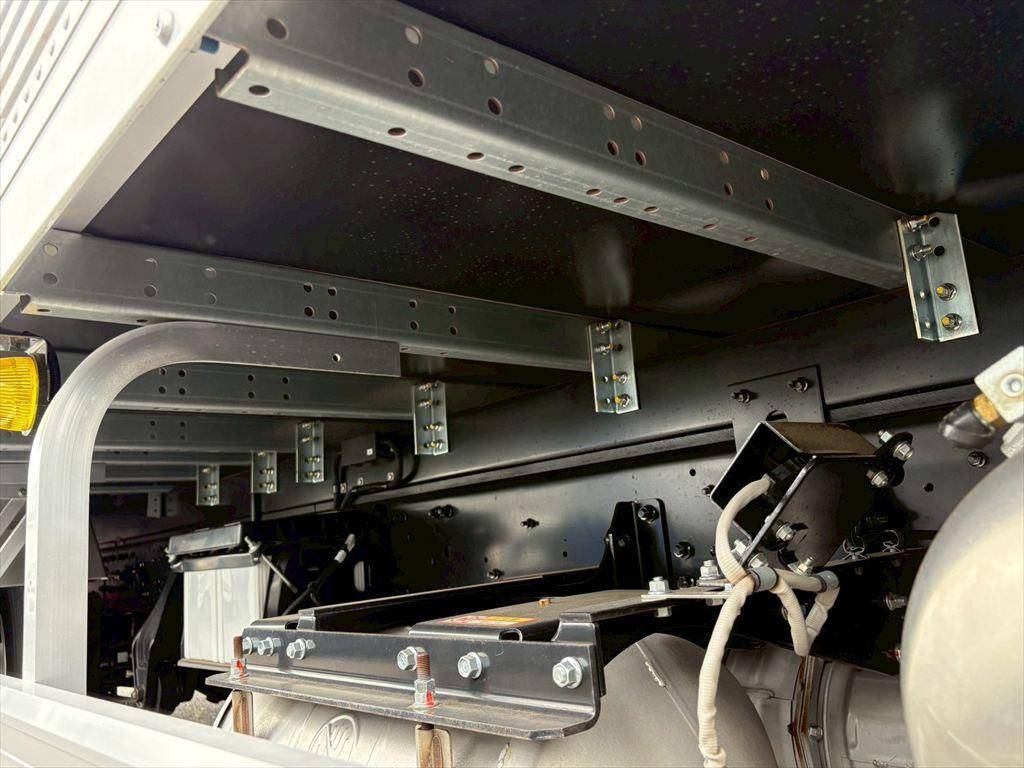 三菱ふそうファイターアルミバン中型（4t）[写真15]