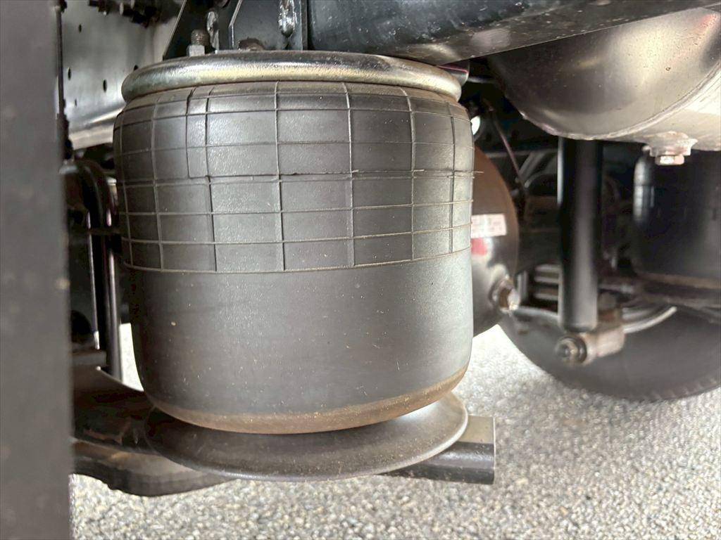 三菱ふそうファイターアルミバン中型（4t）[写真16]