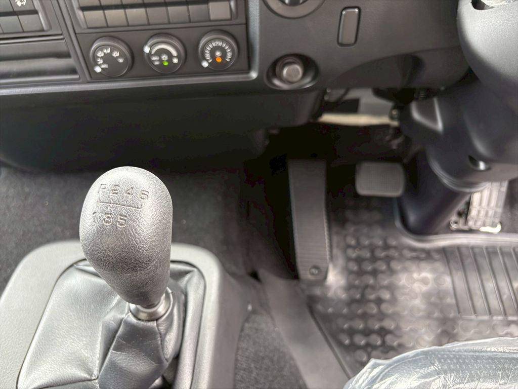 三菱ふそうファイターアルミバン中型（4t）[写真22]