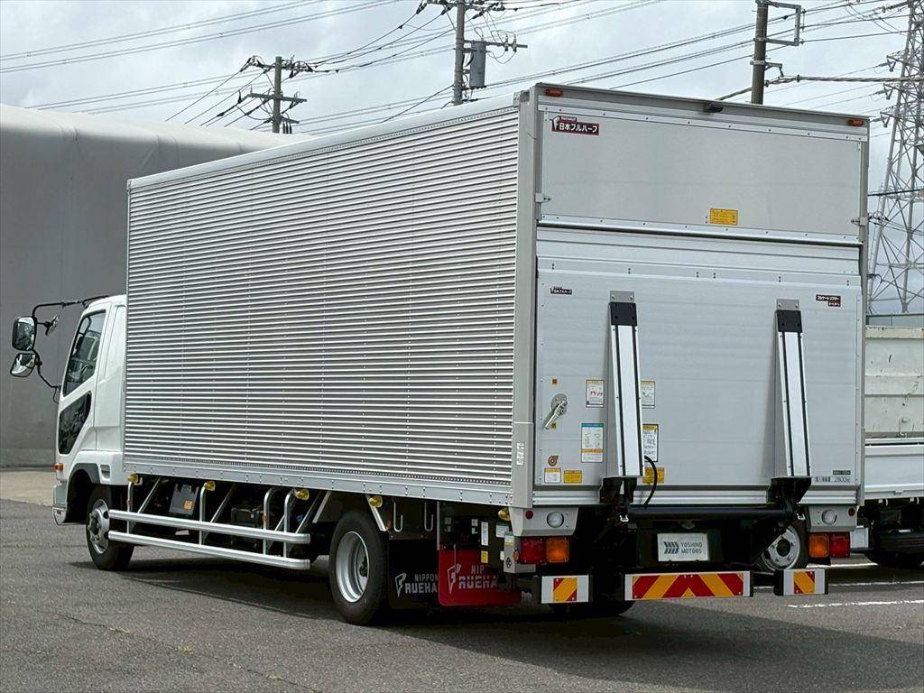 三菱ふそうファイターアルミバン中型（4t）[写真03]
