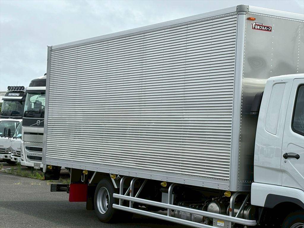 三菱ふそうファイターアルミバン中型（4t）[写真05]