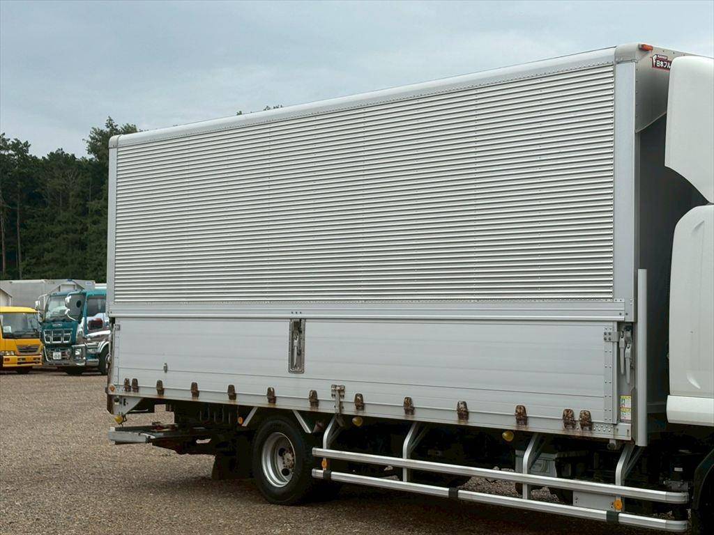 いすゞフォワードアルミウイング中型（4t）[写真05]