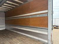 いすゞフォワードアルミウイング中型（4t）[写真10]