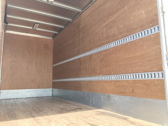 三菱ふそうキャンターアルミバン小型（2t・3t）[写真15]