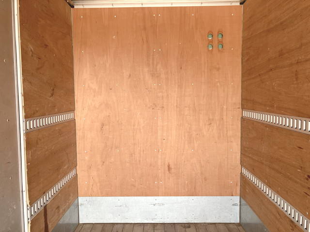 三菱ふそうキャンターアルミバン小型（2t・3t）[写真16]