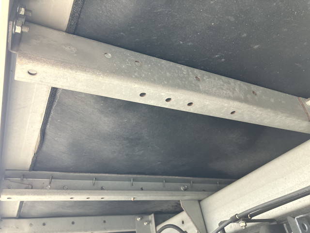 三菱ふそうキャンターアルミバン小型（2t・3t）[写真23]