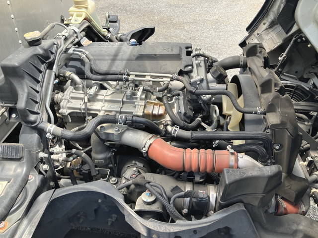 三菱ふそうキャンターアルミバン小型（2t・3t）[写真27]