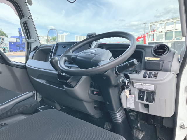 三菱ふそうキャンターアルミバン小型（2t・3t）[写真35]