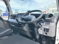 三菱ふそうキャンターアルミバン小型（2t・3t）[写真36]