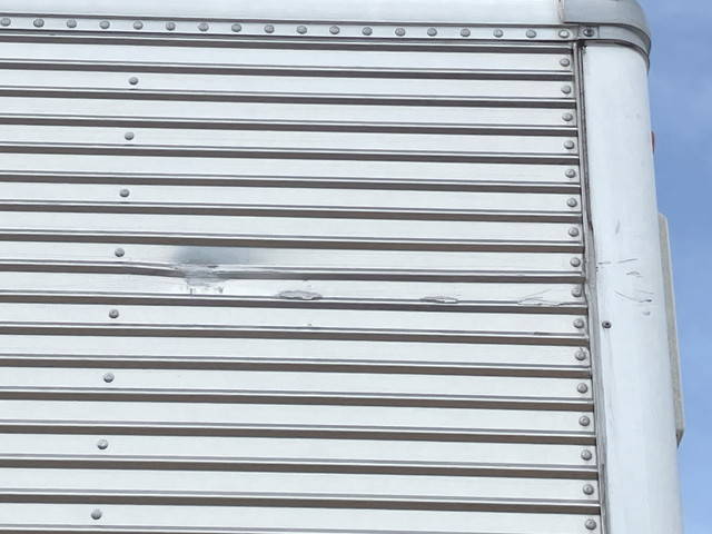 三菱ふそうキャンターアルミバン小型（2t・3t）[写真39]