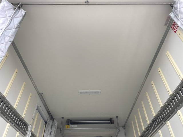 いすゞエルフ冷凍車（冷蔵車）小型（2t・3t）[写真13]