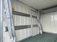 いすゞエルフ冷凍車（冷蔵車）小型（2t・3t）[写真15]