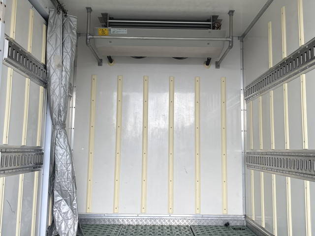 いすゞエルフ冷凍車（冷蔵車）小型（2t・3t）[写真15]