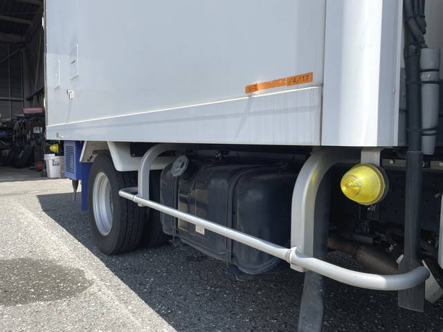 いすゞエルフ冷凍車（冷蔵車）小型（2t・3t）[写真19]