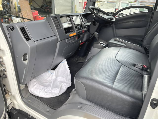 いすゞエルフ冷凍車（冷蔵車）小型（2t・3t）[写真31]