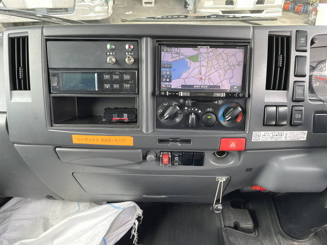 いすゞエルフ冷凍車（冷蔵車）小型（2t・3t）[写真36]