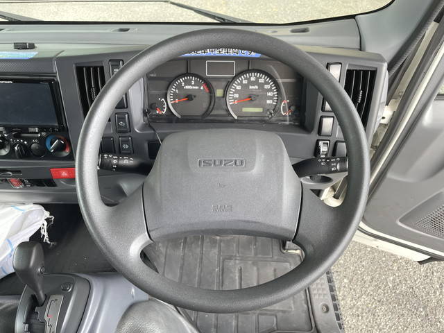 いすゞエルフ冷凍車（冷蔵車）小型（2t・3t）[写真37]