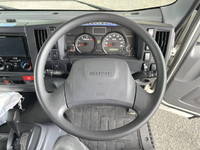 いすゞエルフ冷凍車（冷蔵車）小型（2t・3t）[写真38]