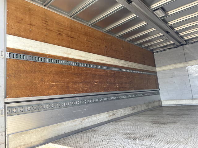 日野レンジャーアルミウイング中型（4t）[写真10]