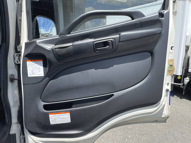 日野レンジャーアルミウイング中型（4t）[写真26]