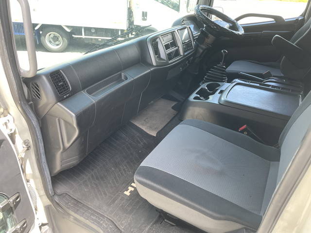 日野レンジャーアルミウイング中型（4t）[写真27]