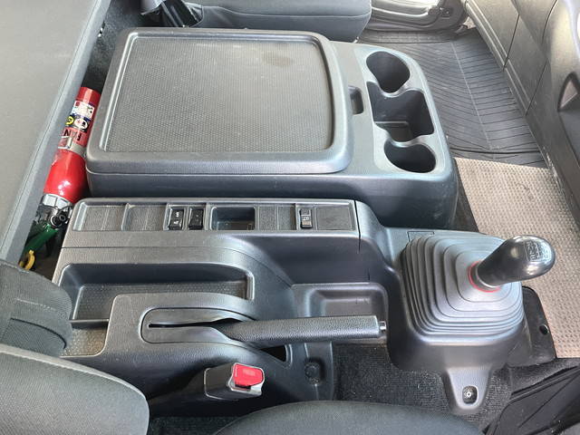 日野レンジャーアルミウイング中型（4t）[写真33]