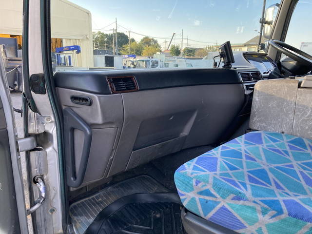 日野プロフィアセーフティローダー大型（10t）[写真31]