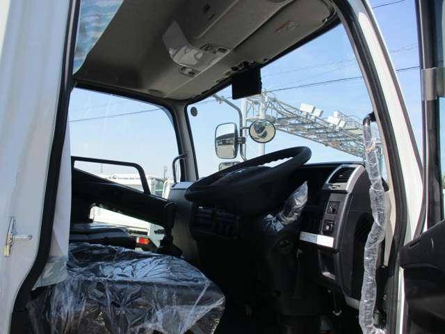 三菱ふそうファイターコンテナ専用車中型（4t）[写真11]
