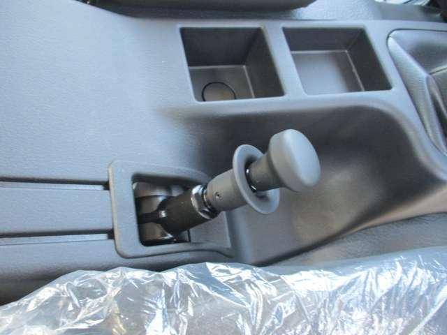 三菱ふそうファイターコンテナ専用車中型（4t）[写真14]