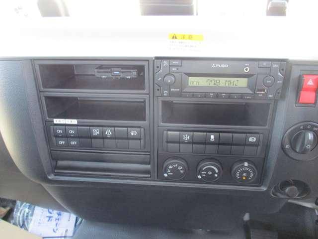 三菱ふそうファイターコンテナ専用車中型（4t）[写真16]