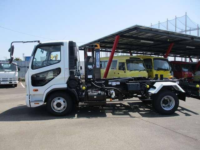 三菱ふそうファイターコンテナ専用車中型（4t）[写真05]