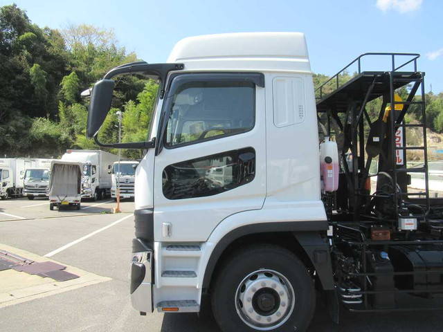 三菱ふそうスーパーグレートコンテナ専用車大型（10t）[写真12]