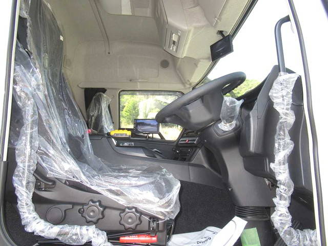 三菱ふそうスーパーグレートコンテナ専用車大型（10t）[写真20]