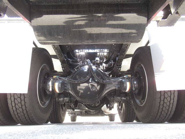 三菱ふそうスーパーグレートコンテナ専用車大型（10t）[写真23]