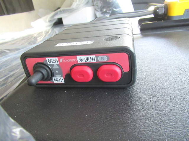 三菱ふそうスーパーグレートコンテナ専用車大型（10t）[写真28]