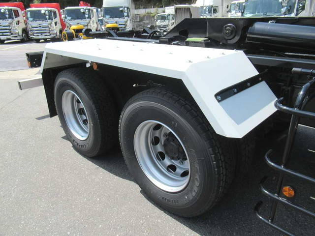 三菱ふそうスーパーグレートコンテナ専用車大型（10t）[写真08]