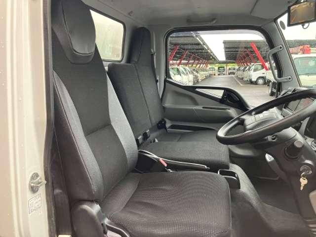 三菱ふそうキャンターアルミバン小型（2t・3t）[写真15]