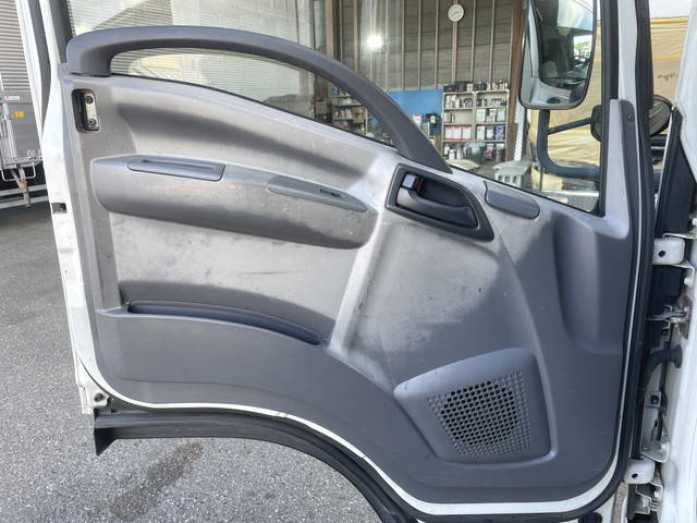 いすゞエルフパネルウイング小型（2t・3t）[写真29]