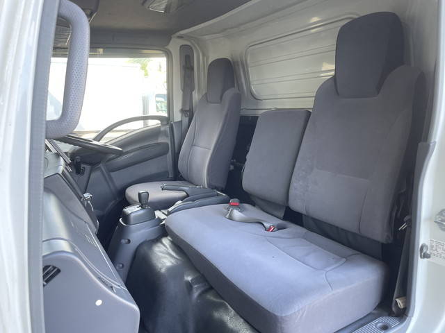 いすゞエルフパネルウイング小型（2t・3t）[写真32]