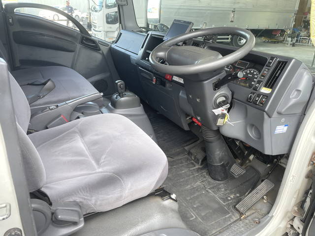 いすゞエルフパネルウイング小型（2t・3t）[写真34]