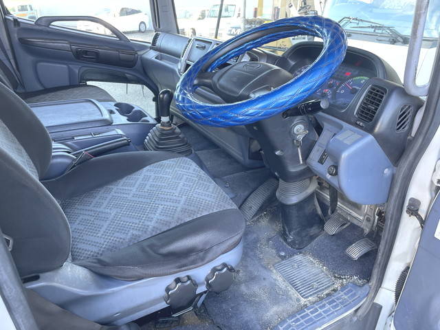 日野レンジャーアルミブロック中型（4t）[写真33]