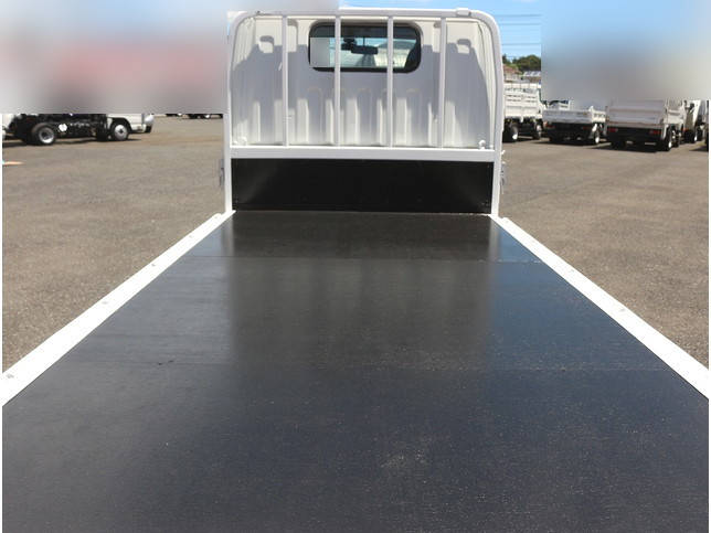 三菱ふそうキャンター平ボディ小型（2t・3t）[写真11]