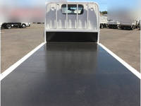 三菱ふそうキャンター平ボディ小型（2t・3t）[写真11]