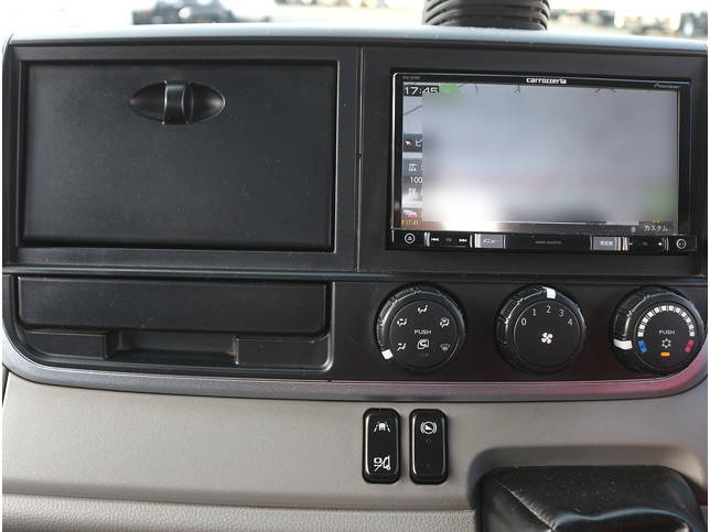 三菱ふそうキャンター平ボディ小型（2t・3t）[写真29]