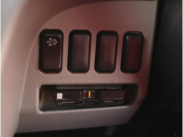 三菱ふそうキャンター平ボディ小型（2t・3t）[写真31]