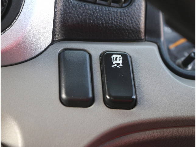 三菱ふそうキャンター平ボディ小型（2t・3t）[写真32]