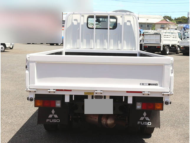 三菱ふそうキャンター平ボディ小型（2t・3t）[写真05]