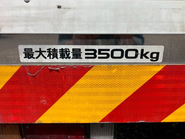 いすゞエルフ冷凍車（冷蔵車）小型（2t・3t）[写真12]