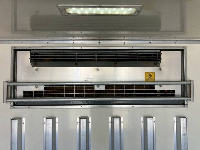 いすゞエルフ冷凍車（冷蔵車）小型（2t・3t）[写真15]