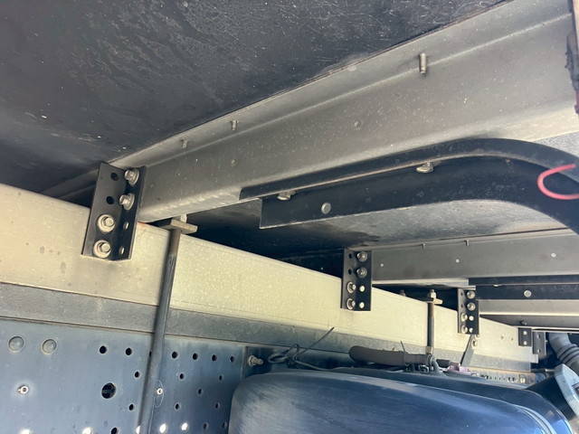 いすゞエルフ冷凍車（冷蔵車）小型（2t・3t）[写真23]